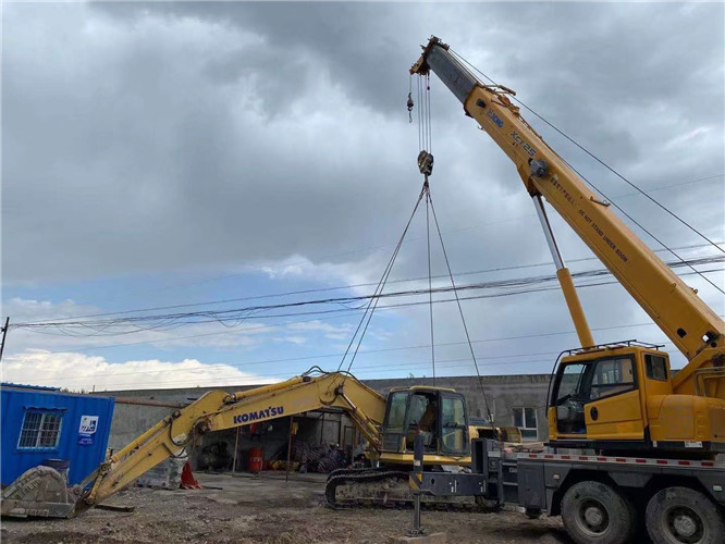 柞水县25吨吊车的工作半径是多少？