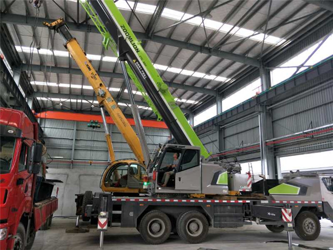 柞水县高空车出租需要注意哪些安全事项？